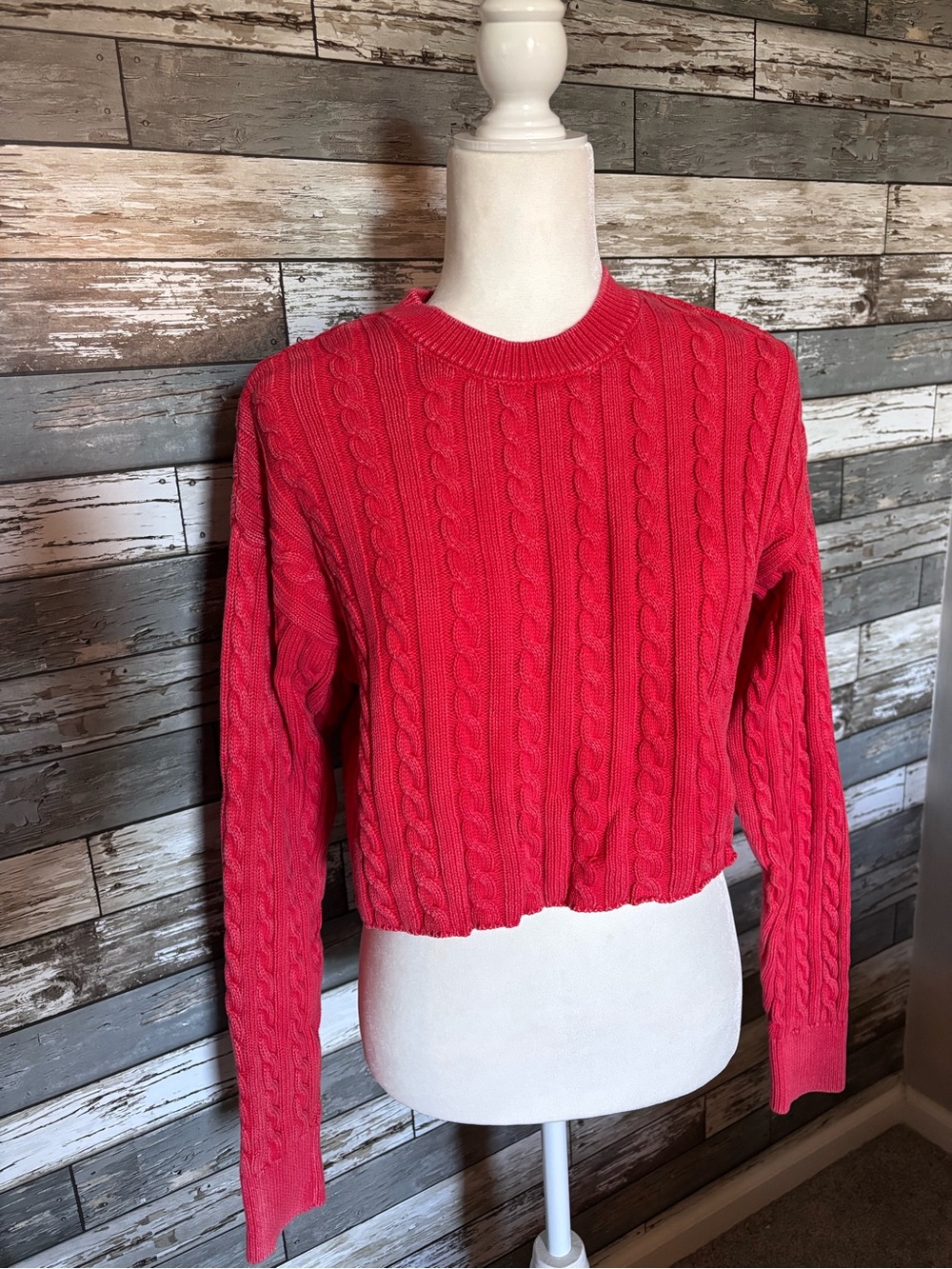 Aerie Coral Red Faded Cropped Cable Knit Crewneck Sweater Womens Size M